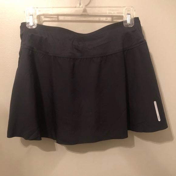 Running skort - Picture 2 of 3